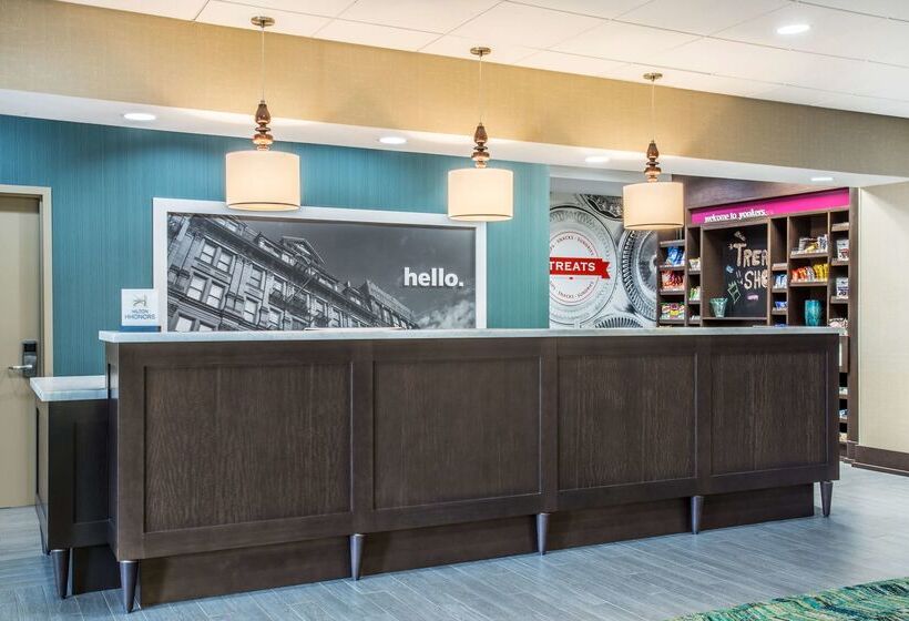 Отель Hampton Inn & Suites Yonkers Westchester