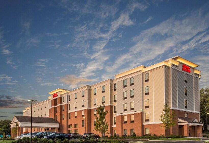 Отель Hampton Inn & Suites Yonkers Westchester