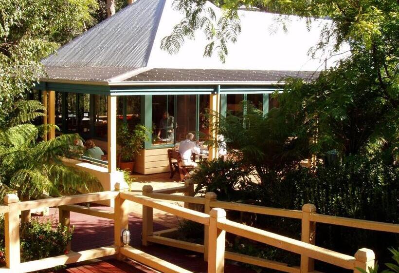 هتل Heritage Trail Lodge