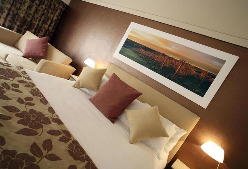 هتل Heritage Trail Lodge