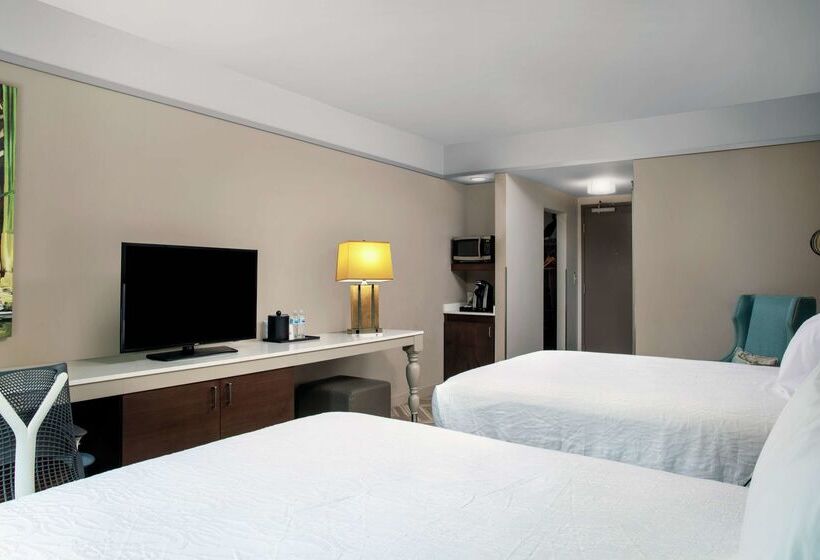 هتل Hilton Garden Inn Mobile Downtown