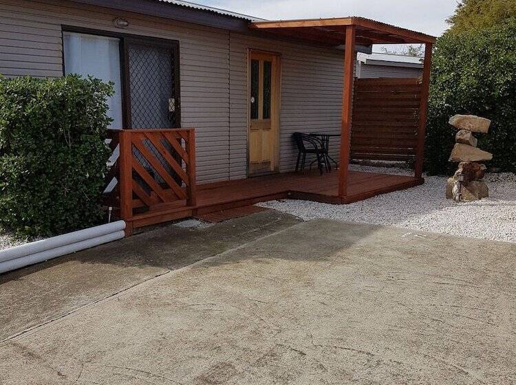 בית מלון כפרי Hobart Cabins And Cottages