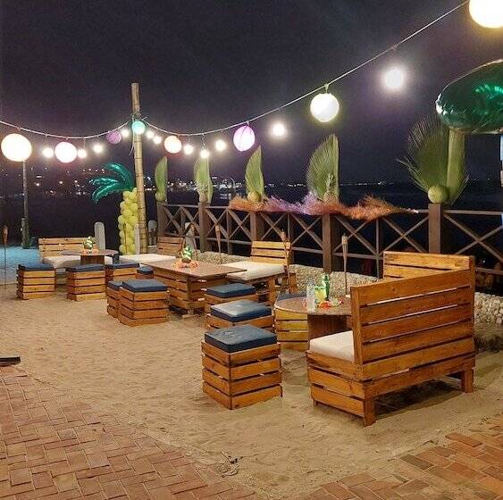 هتل Howard Johnson By Wyndham Montanita