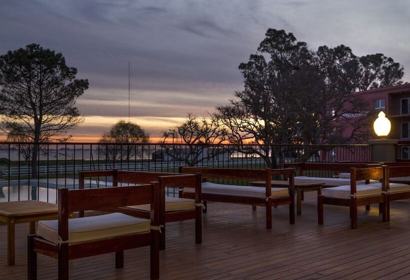 Otel Howard Johnson Chascomus