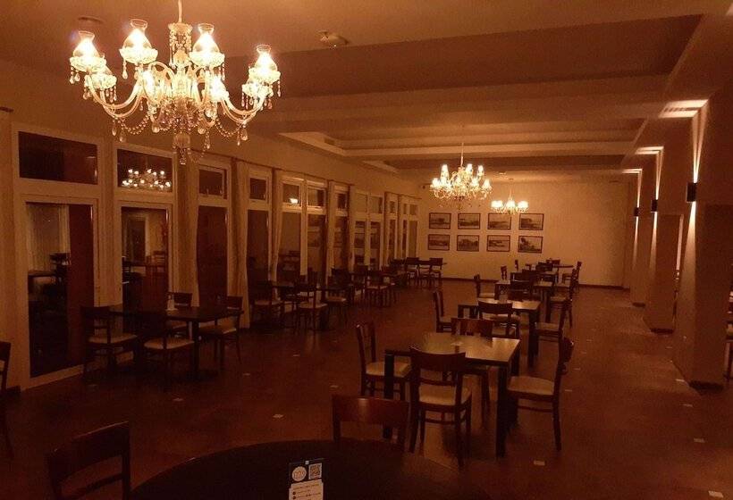 Otel Howard Johnson Chascomus