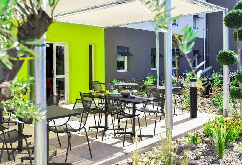 Отель Ibis Budget Porte De Camargue