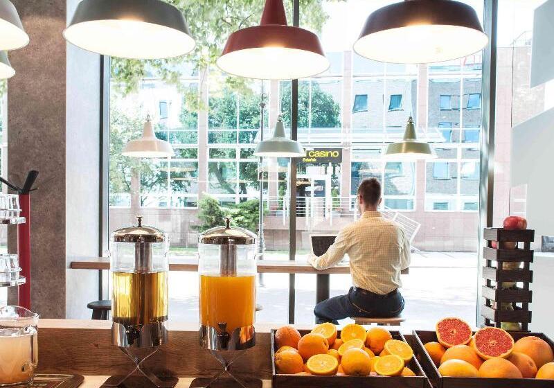 ホテル Ibis Gdansk Stare Miasto