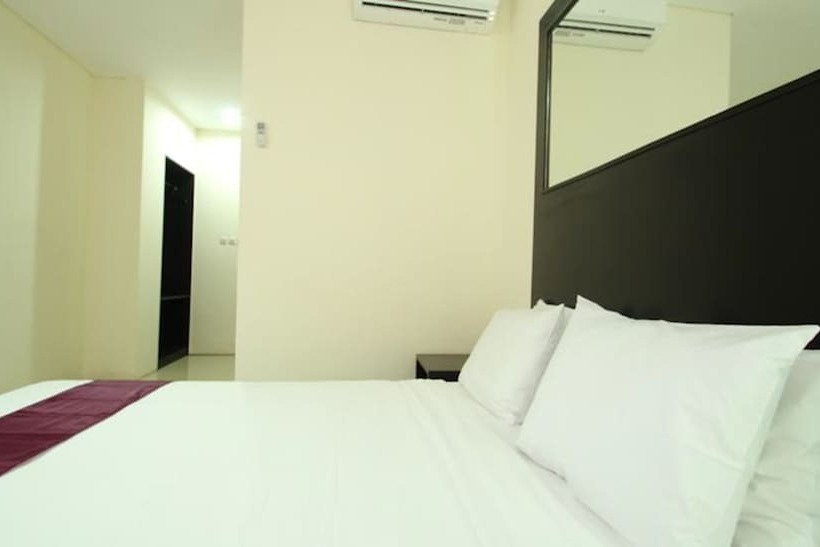 호텔 Collection O Airport Kuta Bali