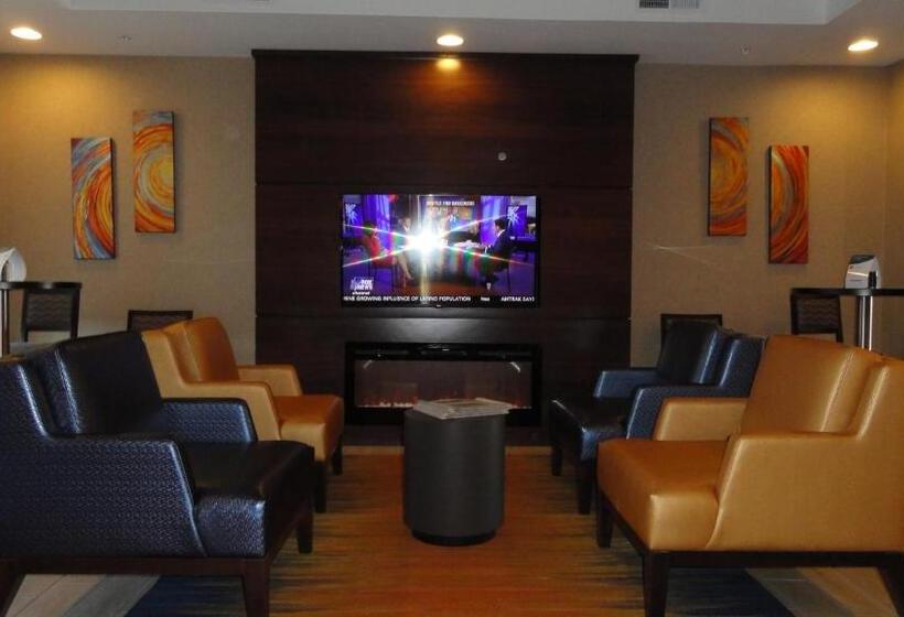 Отель Mainstay Suites Midland