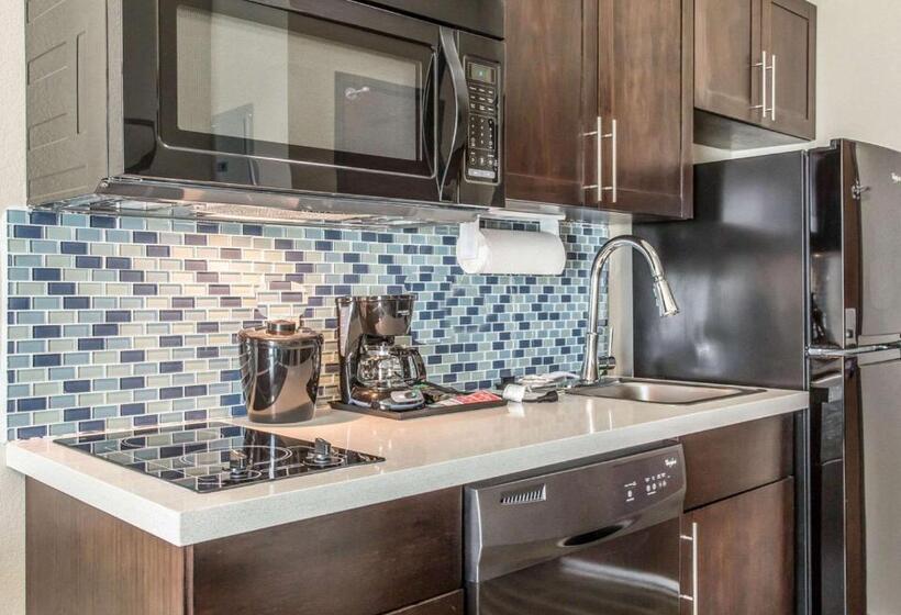 هتل Mainstay Suites Midland