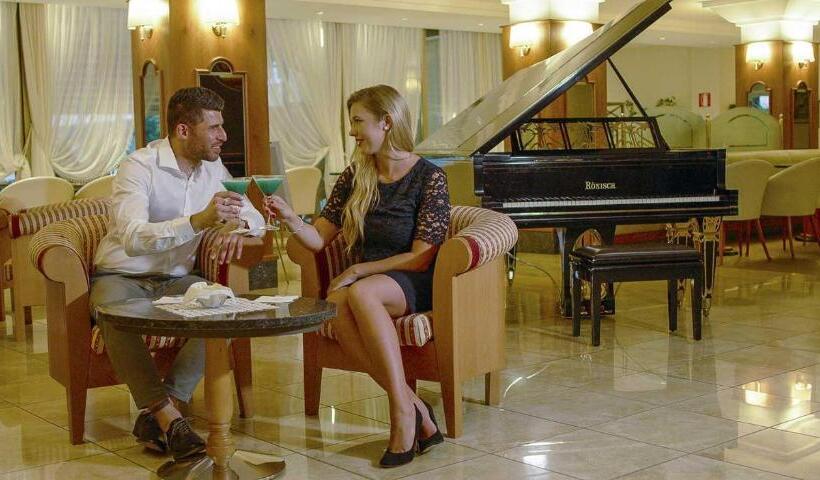 호텔 Majestic Palace