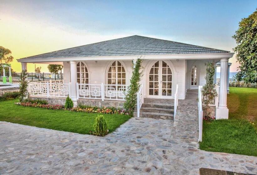 Merit Royal Premium Hotel Casino & Spa