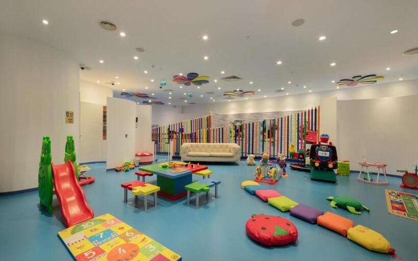 Merit Royal Premium Hotel Casino & Spa