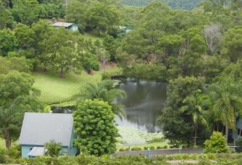 בית מלון כפרי Montville Country Cabins