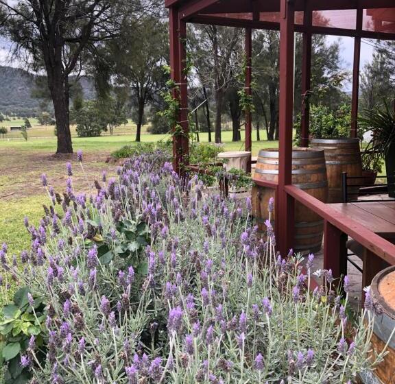 בית מלון כפרי Nightingale Villas