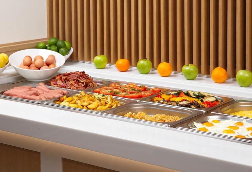 Отель Parklane Resort And Spa