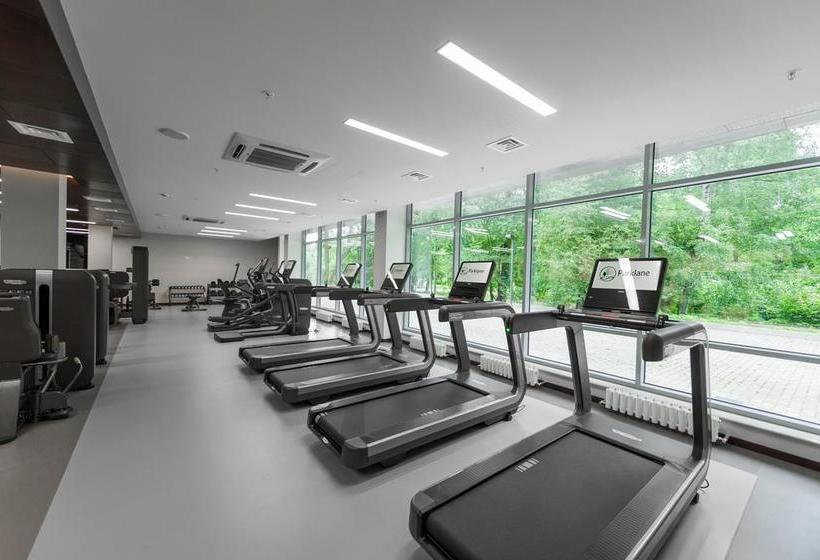 Отель Parklane Resort And Spa