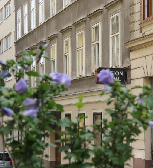 هتل Pension Kraml