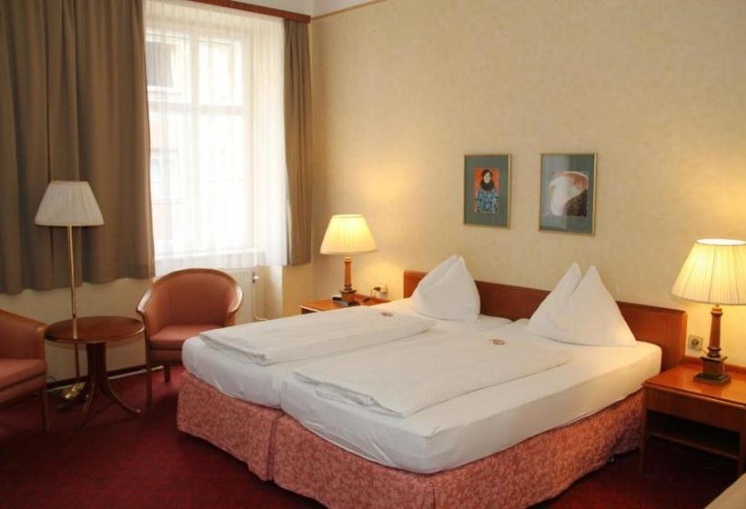 هتل Pension Kraml