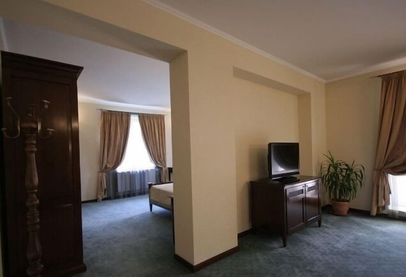 בית מלון כפרי Pensiunea La Residenza