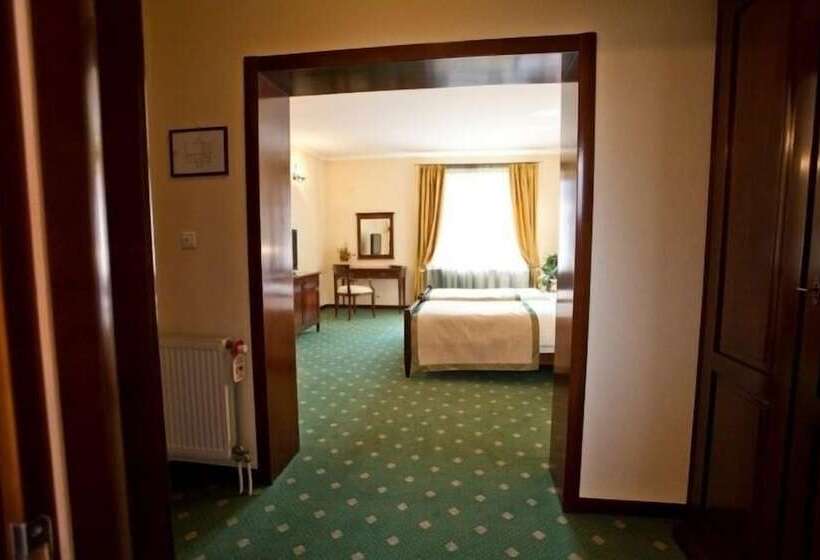 בית מלון כפרי Pensiunea La Residenza