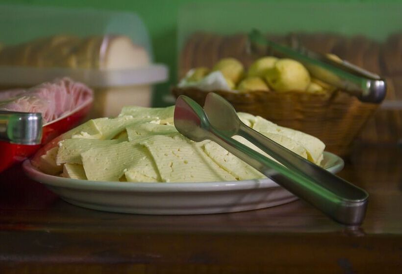 Отель Pousada Camila