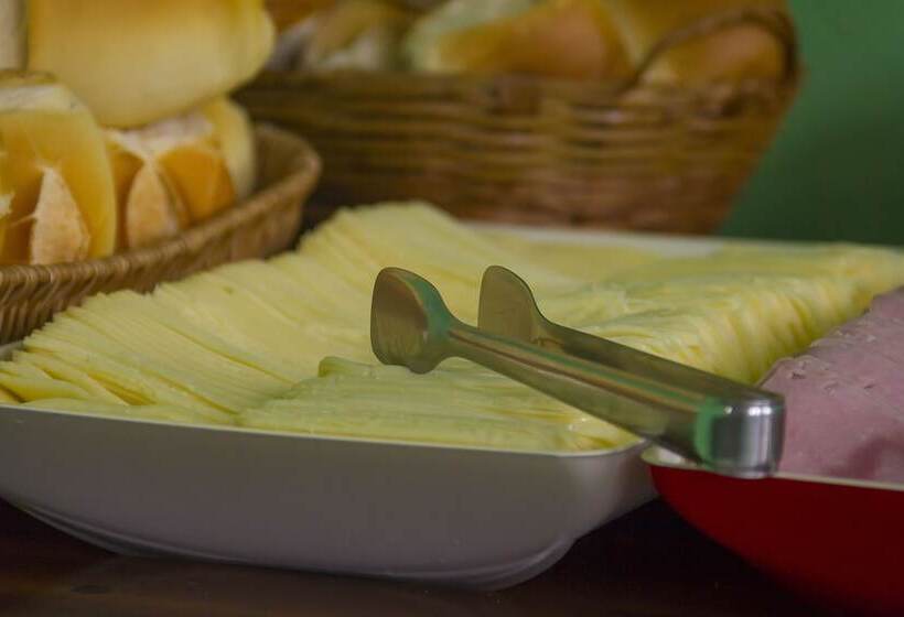 Отель Pousada Camila