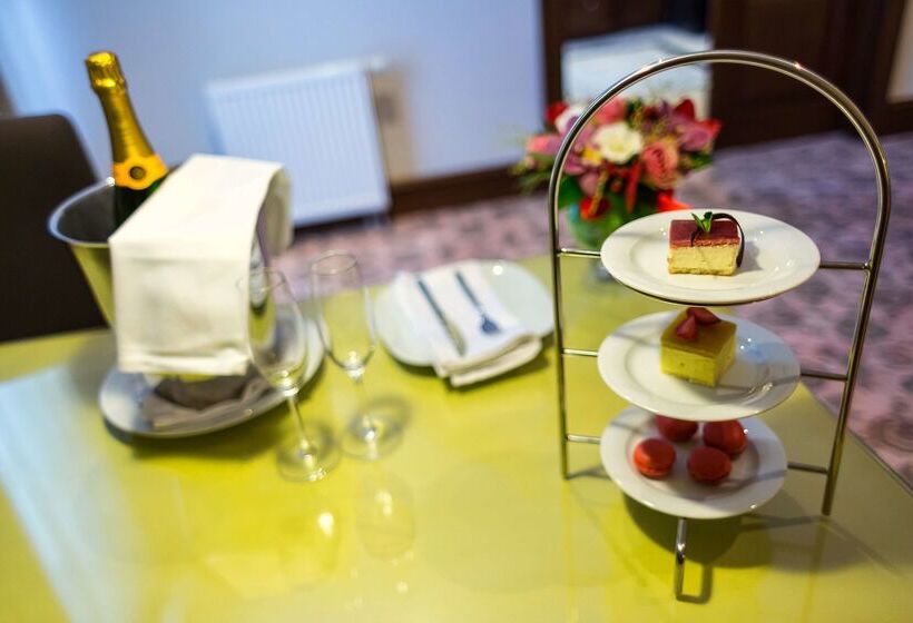 هتل Radisson Resort, Zavidovo