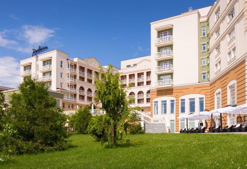 هتل Radisson Resort, Zavidovo