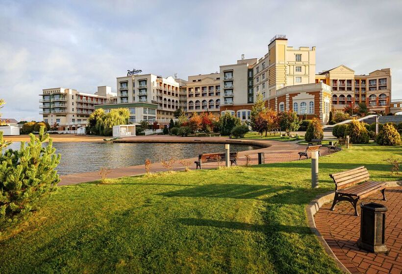 هتل Radisson Resort, Zavidovo