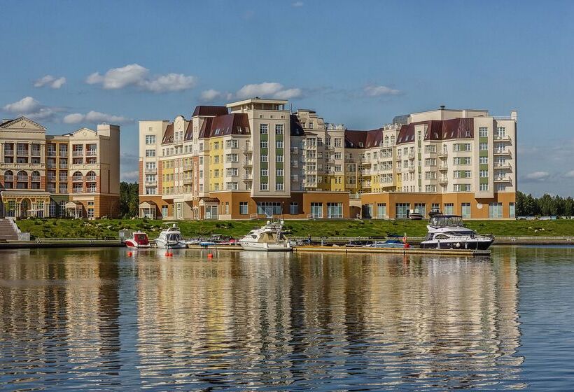 هتل Radisson Resort, Zavidovo