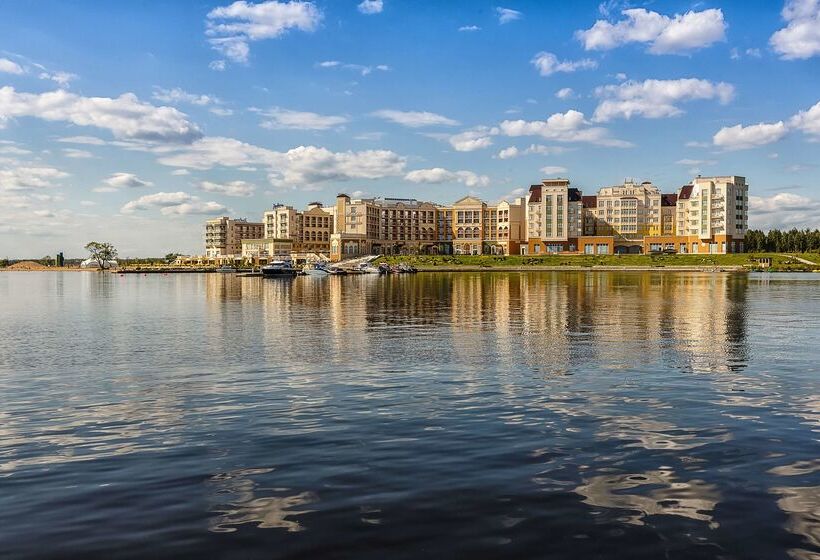 هتل Radisson Resort, Zavidovo