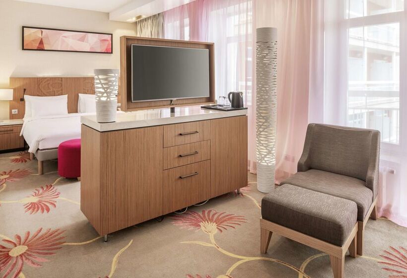 هتل Radisson Resort, Zavidovo