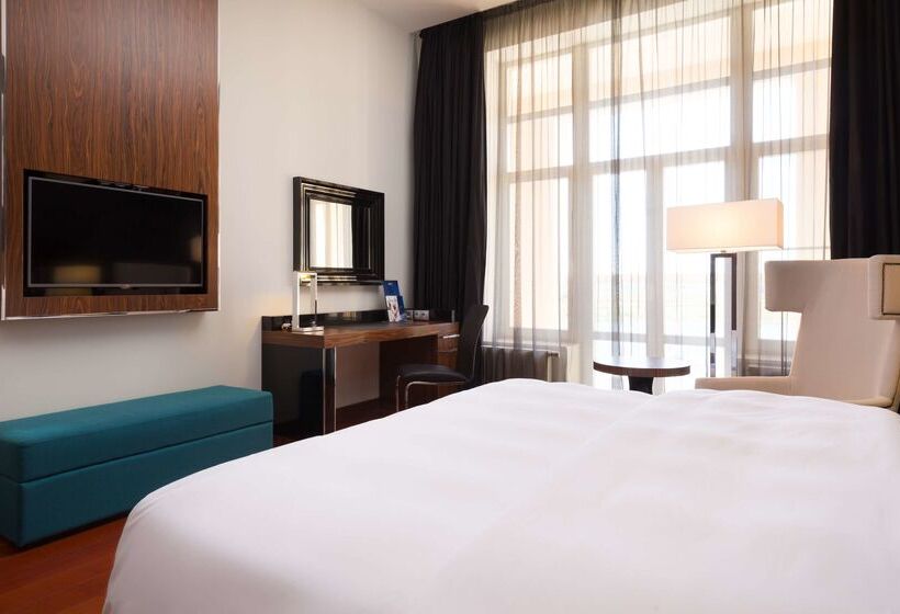 هتل Radisson Resort, Zavidovo