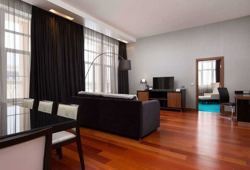 هتل Radisson Resort, Zavidovo