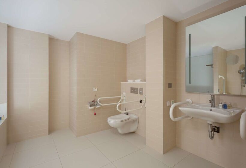 هتل Radisson Resort, Zavidovo