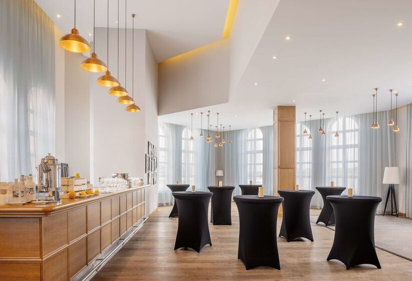 هتل Radisson Resort, Zavidovo