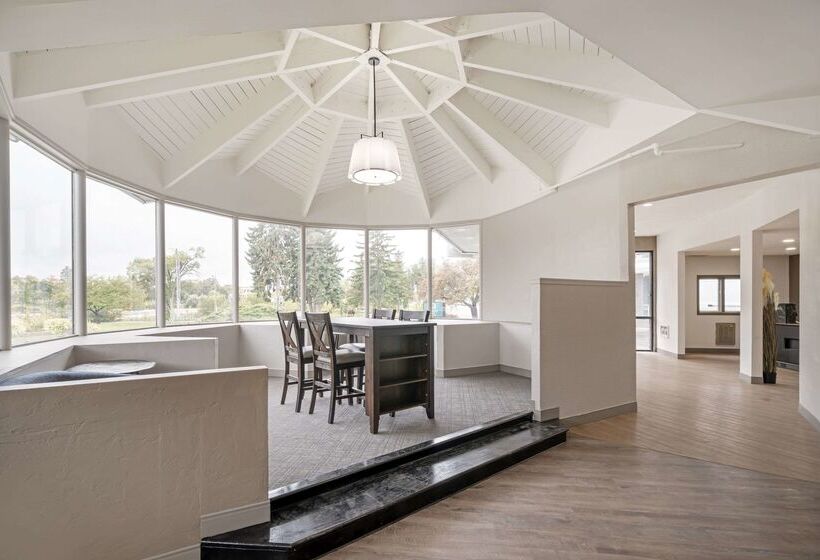 בית מלון כפרי Quality Inn Idaho Falls