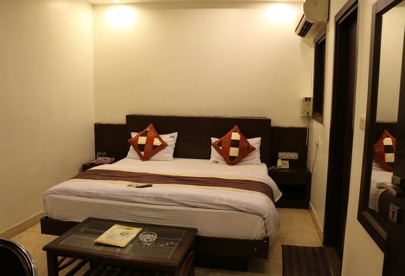 酒店 Seven Seas Inn