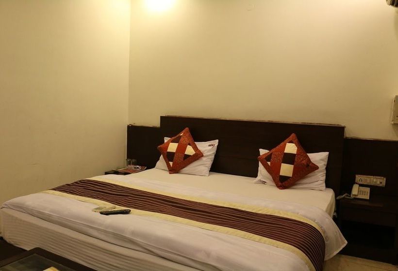 酒店 Seven Seas Inn