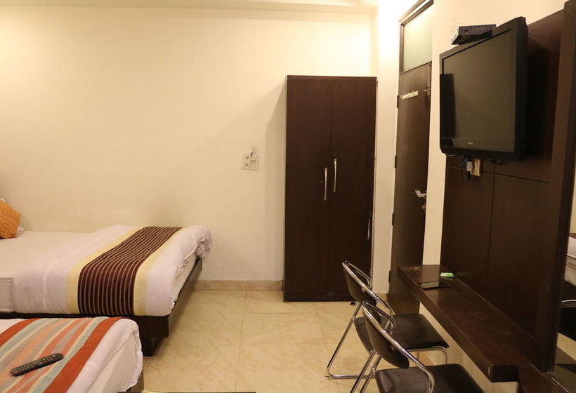 酒店 Seven Seas Inn