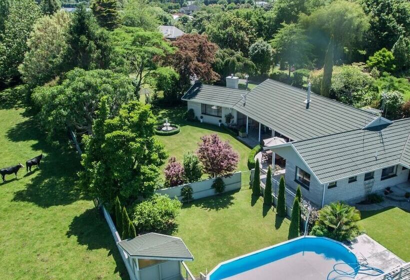 فندق Somersal Bed & Breakfast