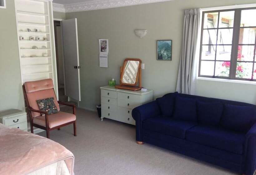 فندق Somersal Bed & Breakfast