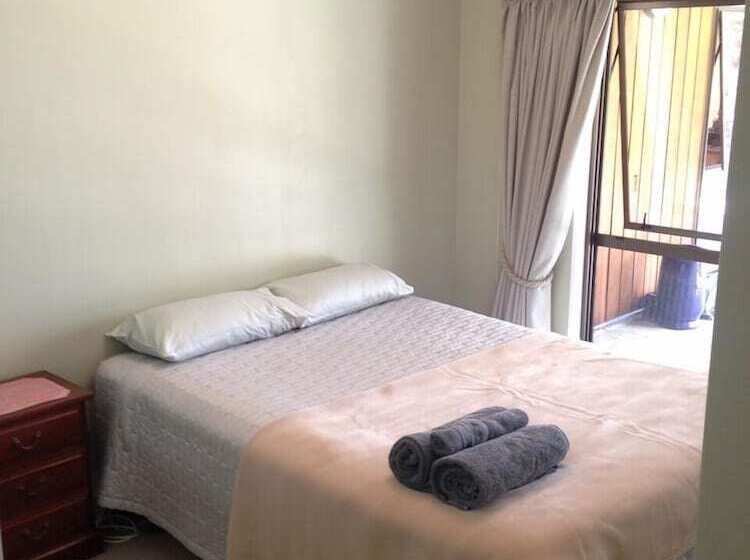 فندق Somersal Bed & Breakfast