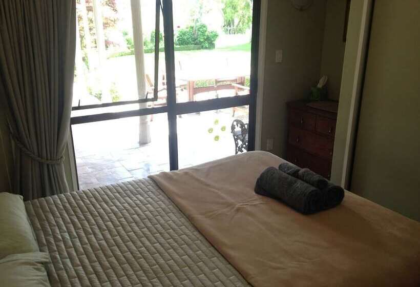 فندق Somersal Bed & Breakfast