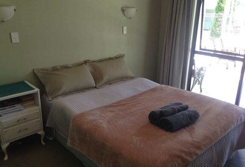 فندق Somersal Bed & Breakfast