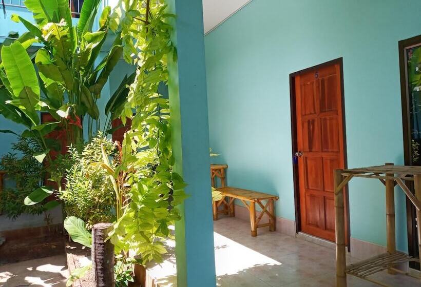 בית מלון כפרי Stella Resort Khanom