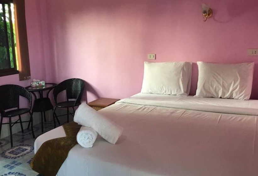 בית מלון כפרי Stella Resort Khanom