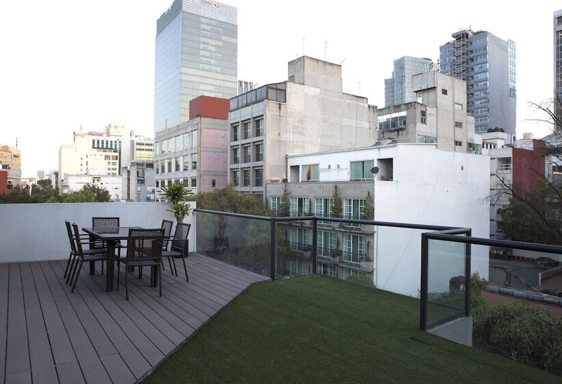 ホテル Suites Lerma