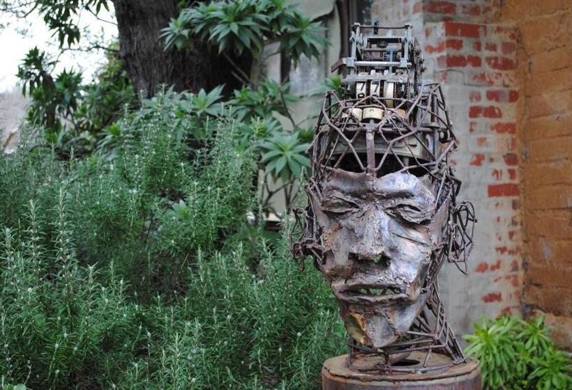 ホテル Sutton Spring Art Retreats